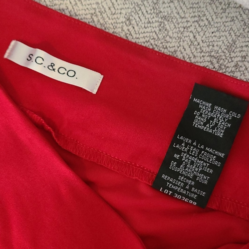 Red  Skort - Picture 6 of 6